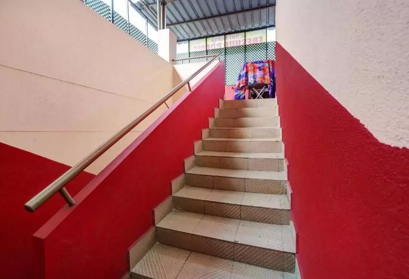 ホテル Spot On Siri Balaji Freshup Rooms