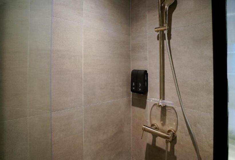 هتل St Signature Bugis Middle, Short Overnight, 11 Hours 8pm 7am