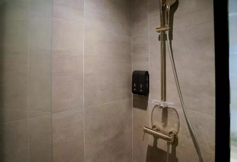 هتل St Signature Bugis Middle, Short Overnight, 11 Hours 8pm 7am