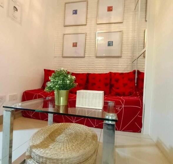 فندق Tagaytay Real Lifestyle Staycation