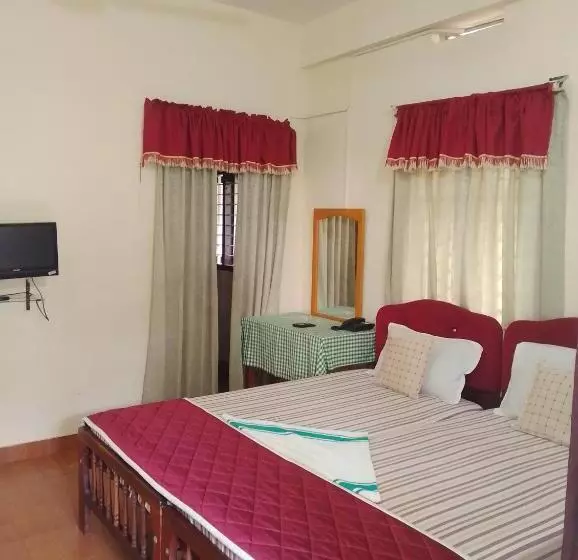 ホテル Tamaara Inn Beach Resort