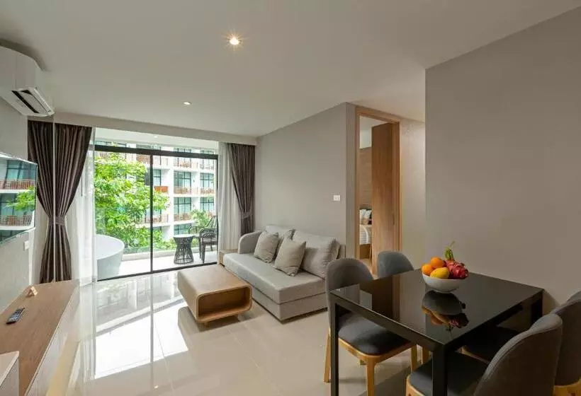 Hotelli Wyndham Garden Naithon Phuket