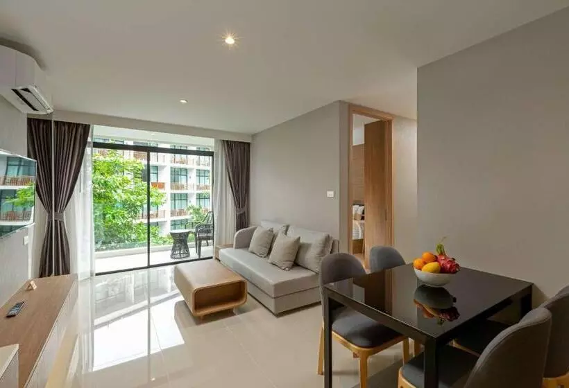 Hotelli Wyndham Garden Naithon Phuket