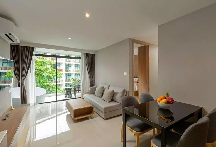 Hotelli Wyndham Garden Naithon Phuket