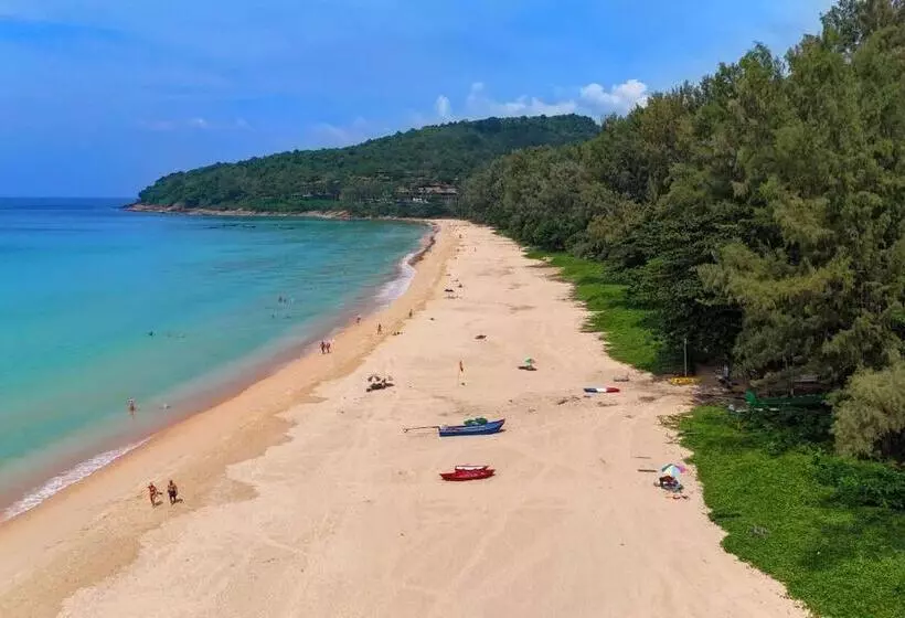 Hotelli Wyndham Garden Naithon Phuket