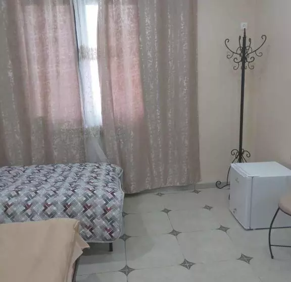 Motel Green Land