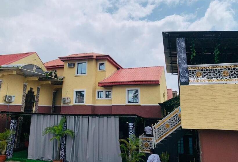 Owee Hotel Apartment And Suites