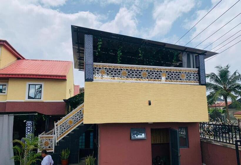 Owee Hotel Apartment And Suites