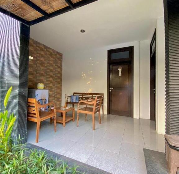 Пансион Meilds Property Kuta