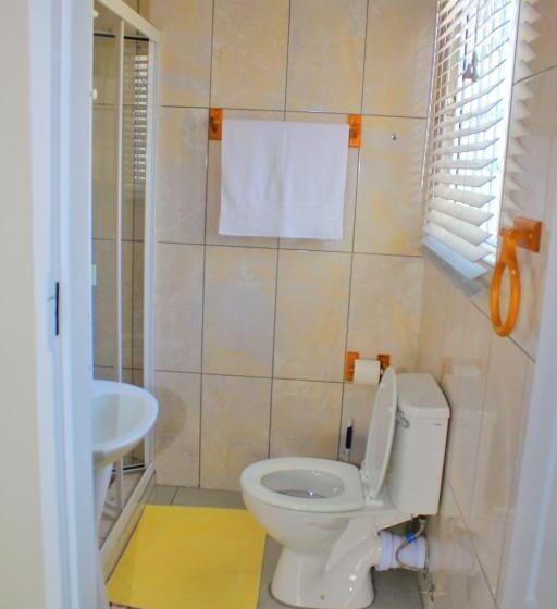 פנסיון Njomsguesthouse