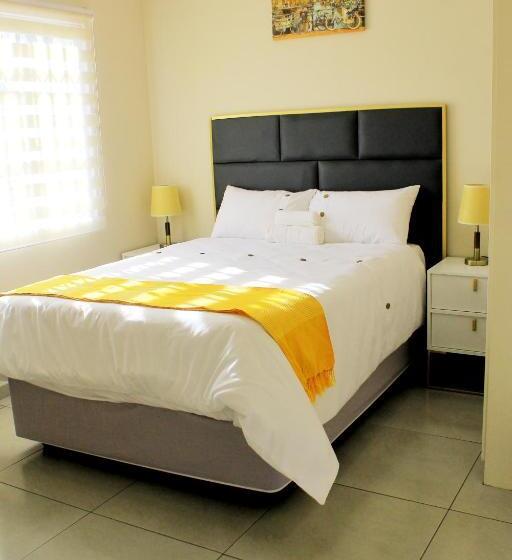 פנסיון Njomsguesthouse