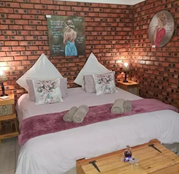 ペンション Rus En Rose Gastehuis