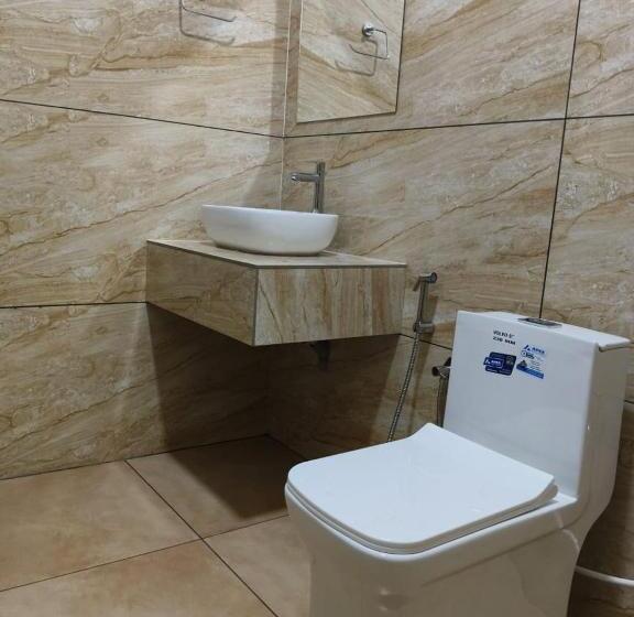 Resort The Royal Island