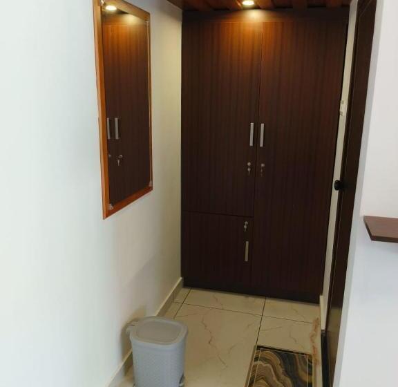 Resort The Royal Island