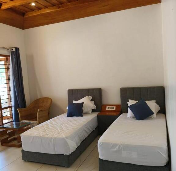 Resort The Royal Island