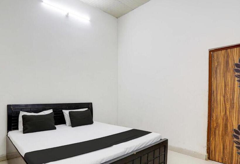 Spot On Hotel Happy Moonlight