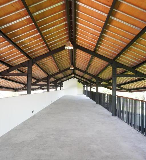 The Fields Hotel And Apartment