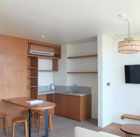 The Fields Hotel And Apartment