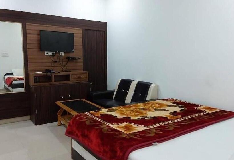 The Rai’s Palace   Hotel And Banquet