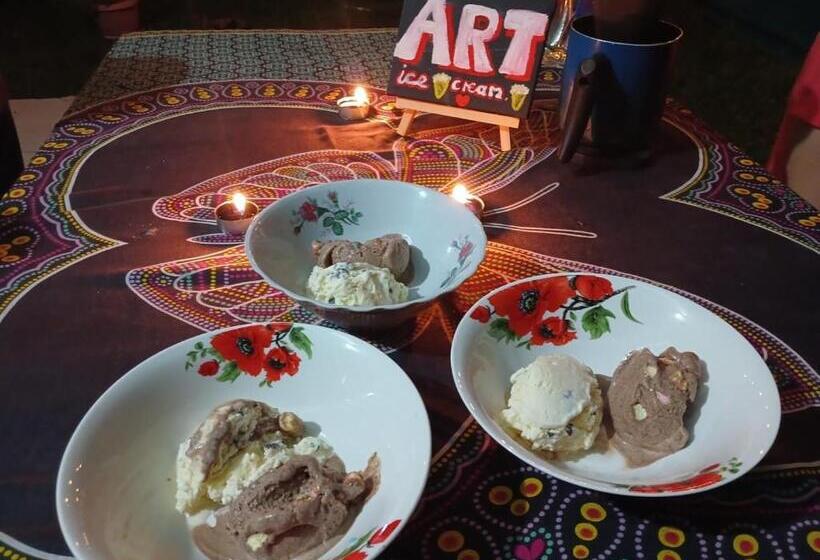 هاستل Hone Sweet Hone