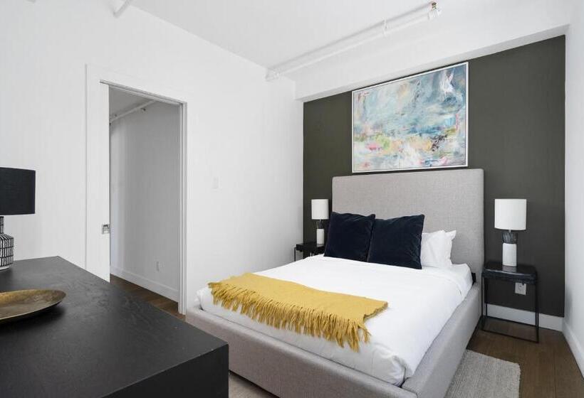 Bakan Palais Des Congres, Convention Centre