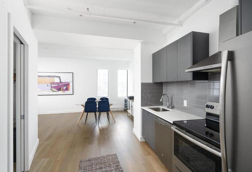 Bakan Palais Des Congres, Convention Centre