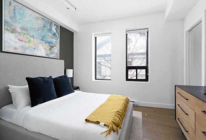 Bakan Palais Des Congres, Convention Centre