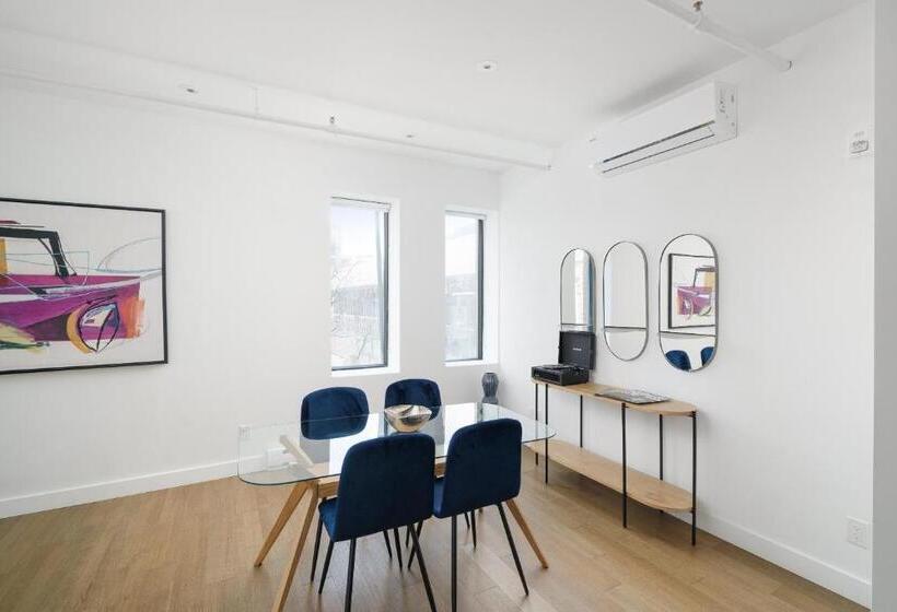 Bakan Palais Des Congres, Convention Centre