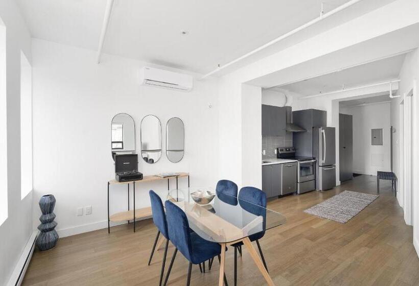 Bakan Palais Des Congres, Convention Centre