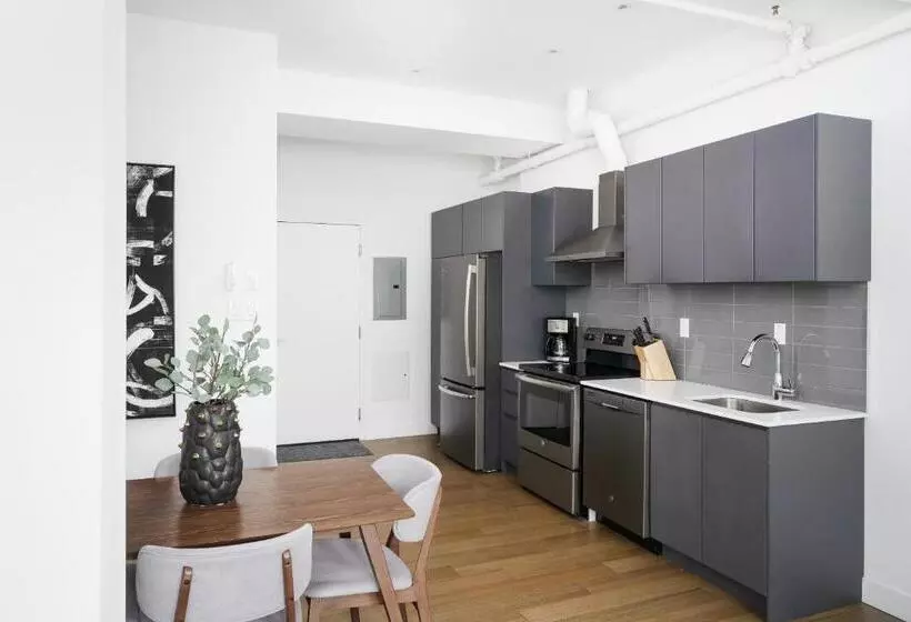 Bakan  Palais Des Congres, Convention Centre