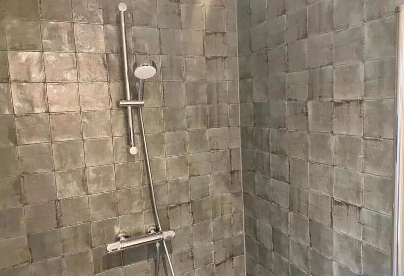 ベッドアンドブレックファースト Brour&bos