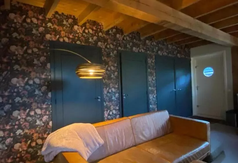 ベッドアンドブレックファースト Brour&bos