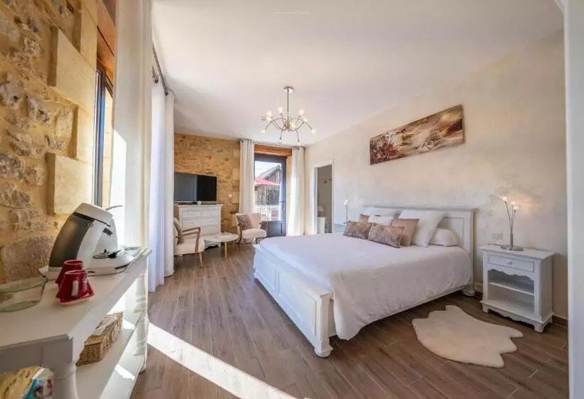 Aamiaismajoitus (B&B) Domaine Benester   Chambre Benjamin   4 épis