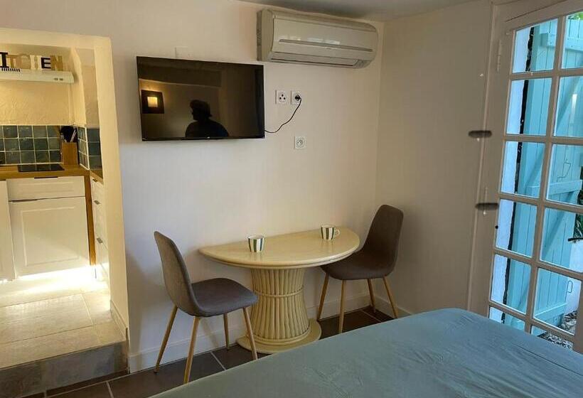 تختخواب و صبحانه Villa Canzomy