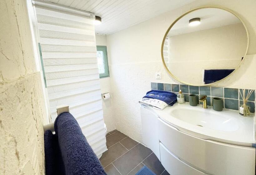 تختخواب و صبحانه Villa Canzomy