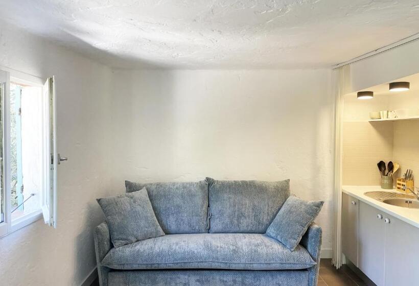 تختخواب و صبحانه Villa Canzomy