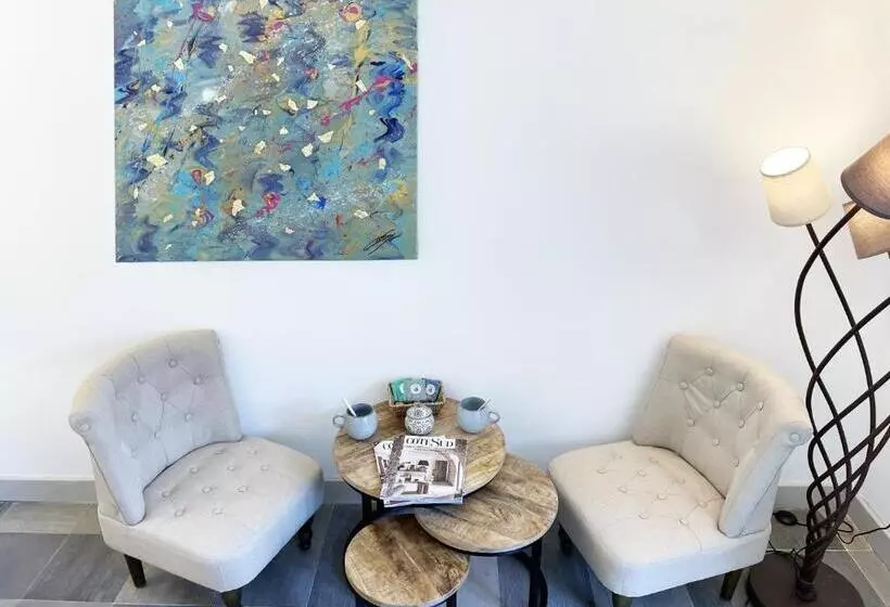 Aamiaismajoitus (B&B) Villa Canzomy