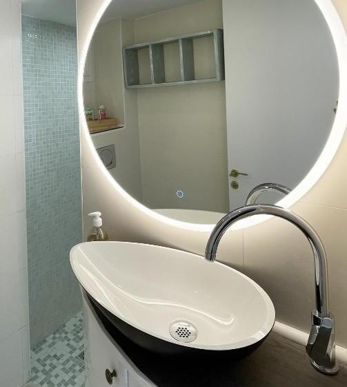 تختخواب و صبحانه Villa Canzomy