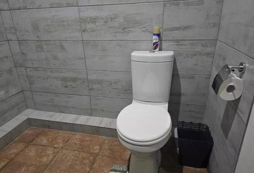 Aamiaismajoitus (B&B) Yello Guest House Graskop