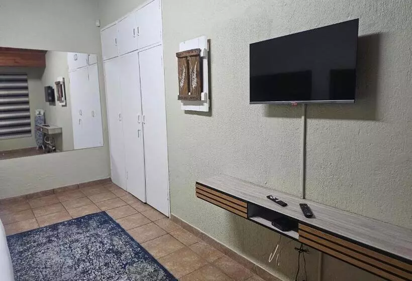 Aamiaismajoitus (B&B) Yello Guest House Graskop