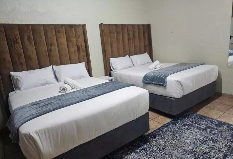 Aamiaismajoitus (B&B) Yello Guest House Graskop