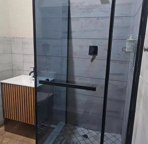 Aamiaismajoitus (B&B) Yello Guest House Graskop