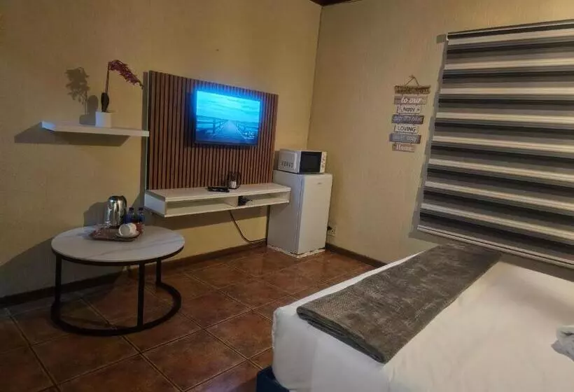 Aamiaismajoitus (B&B) Yello Guest House Graskop