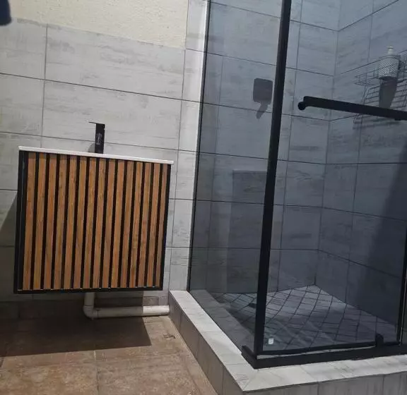 Aamiaismajoitus (B&B) Yello Guest House Graskop