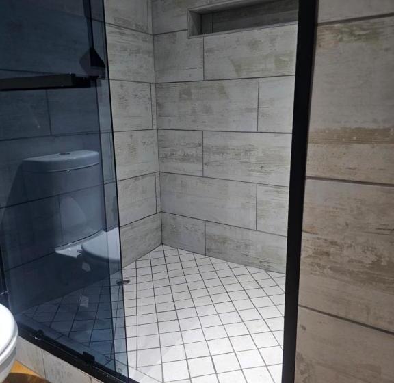 住宿加早餐  Yello Guest House Graskop