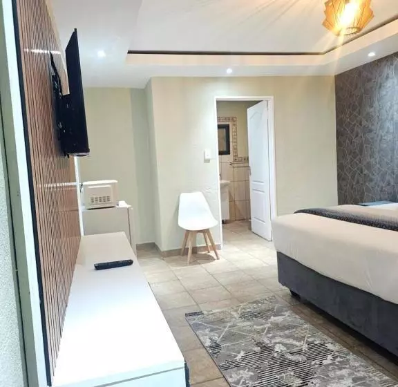 Aamiaismajoitus (B&B) Yello Guest House Graskop