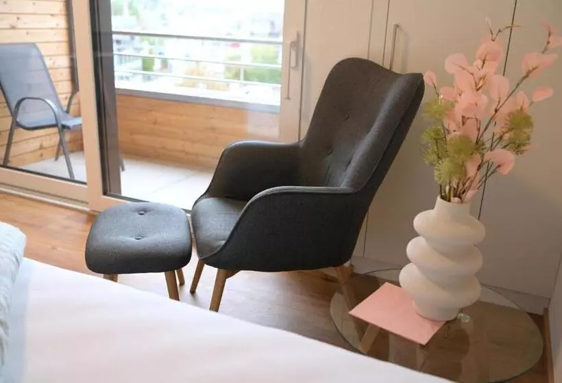 ホテル Bären Herisau Gmbh