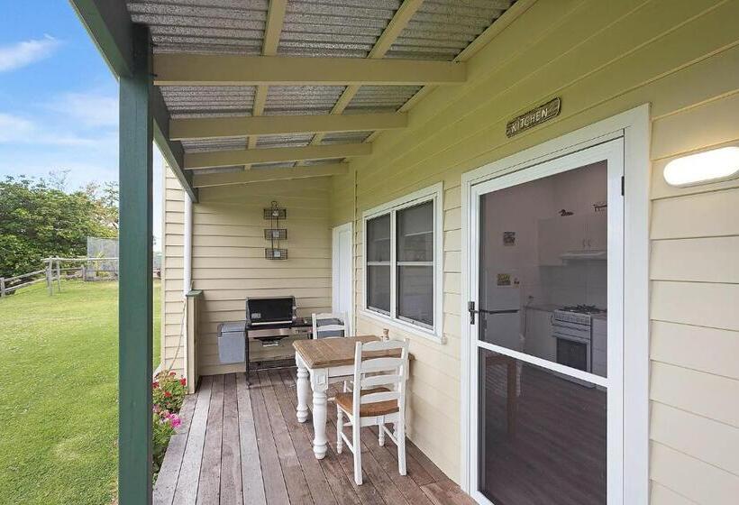 Отель Henkley Cottage 3 Ezekiel