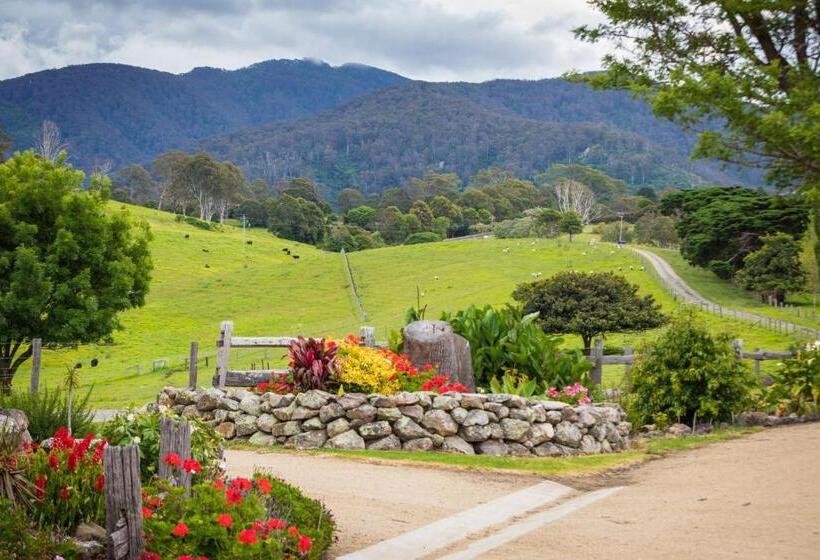 Отель Henkley Cottage 3 Ezekiel