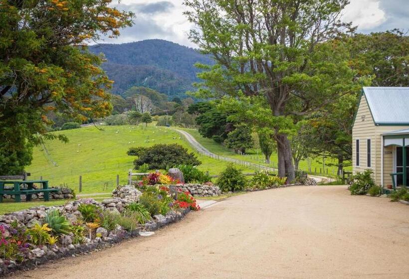 Отель Henkley Cottage 3 Ezekiel